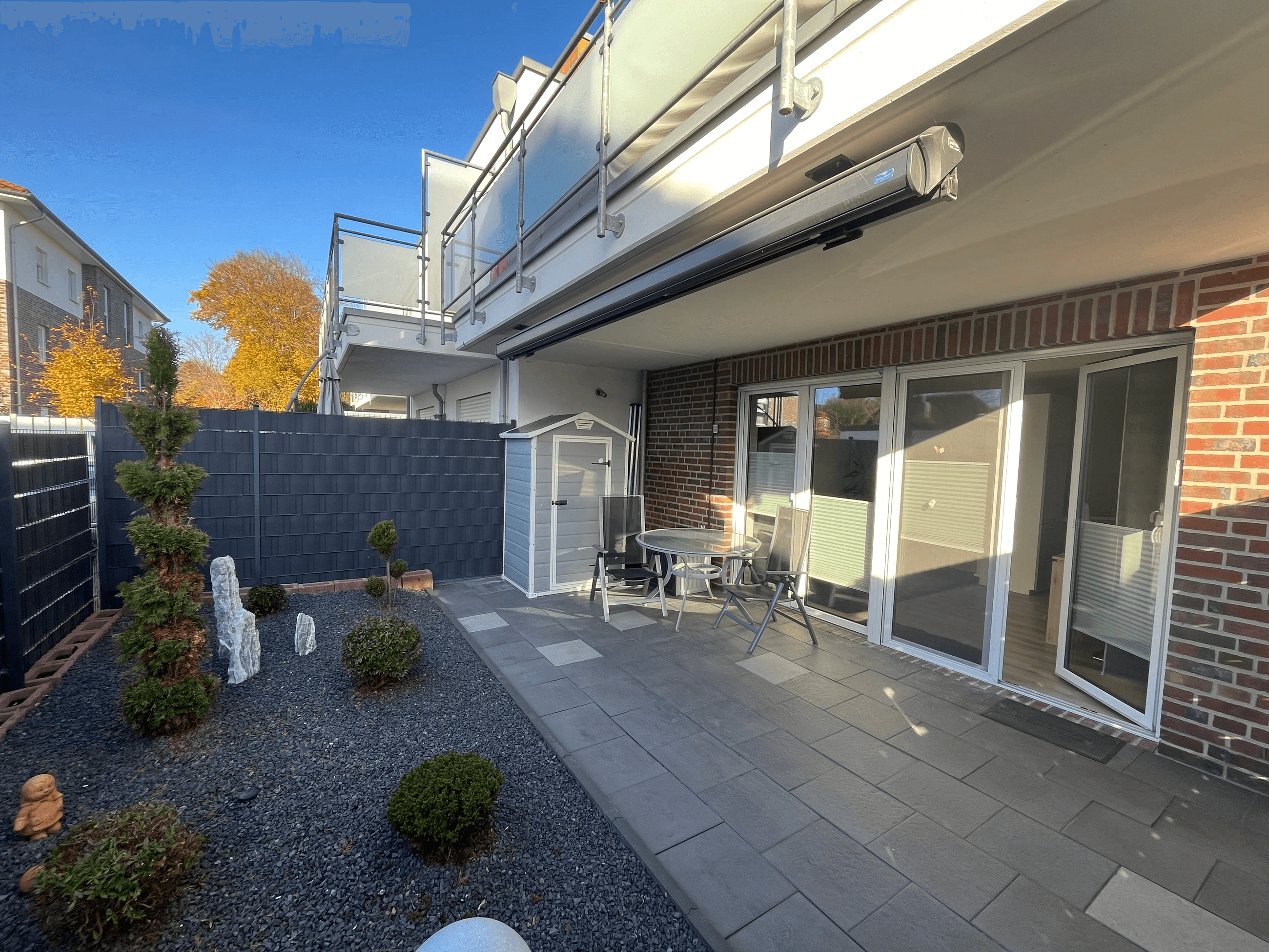 Terrasse mit Garten